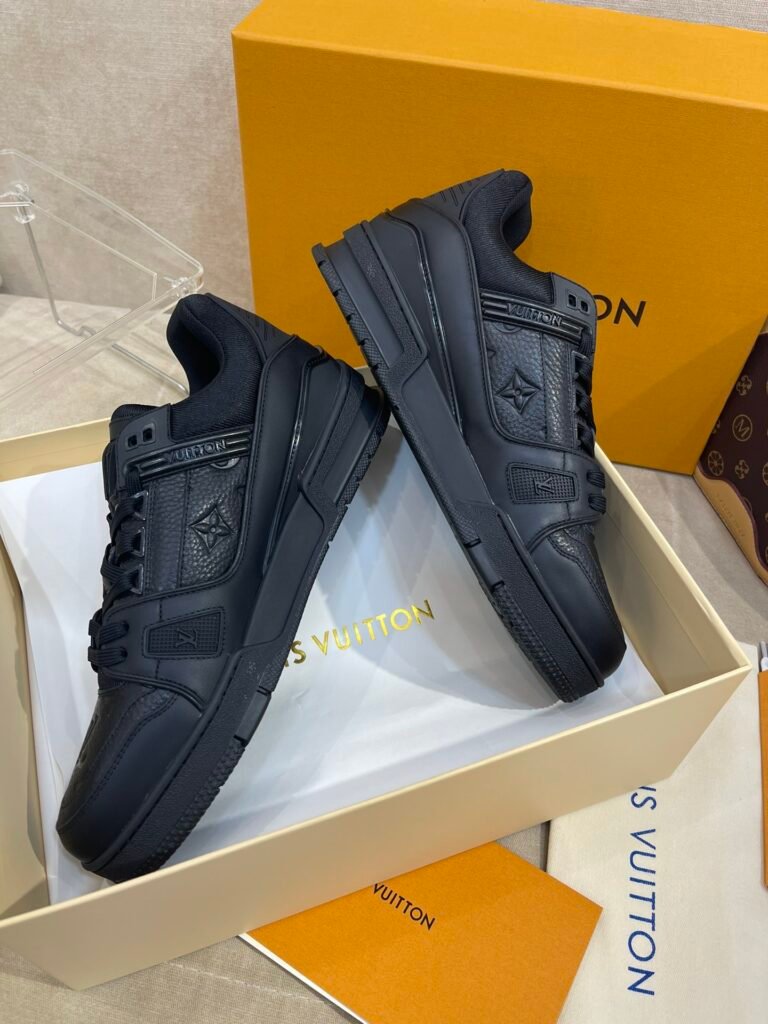 Louis Vuitton Unisex Basketball Sneakers detail 3