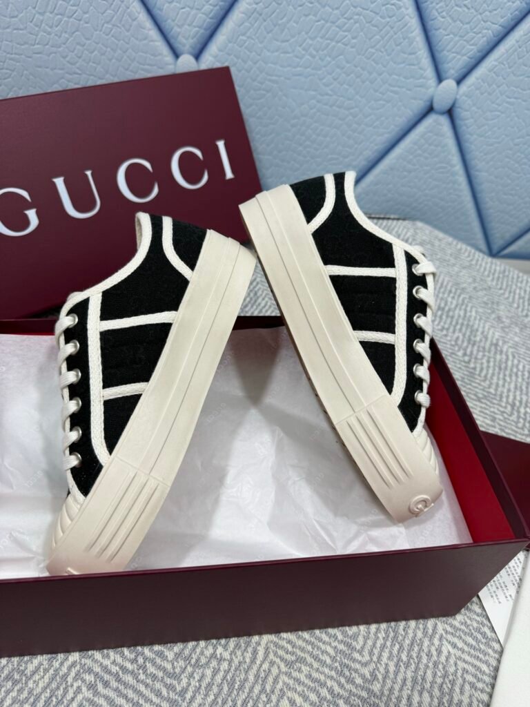 Gucci Women's Low-Top Sneakers detail image 3