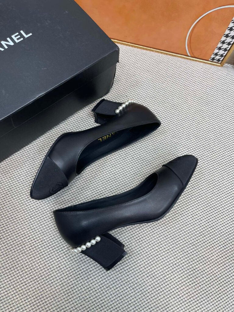 Chanel Unisex Boots detail 3