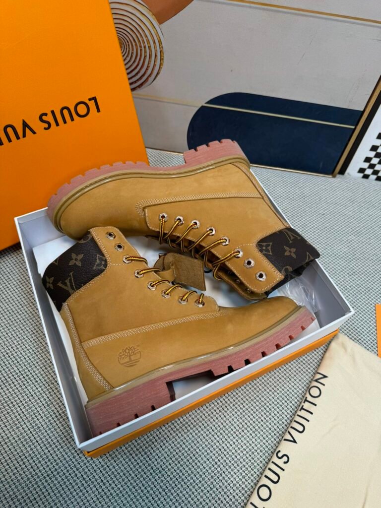 Louis Vuitton Unisex Boots detail image 3