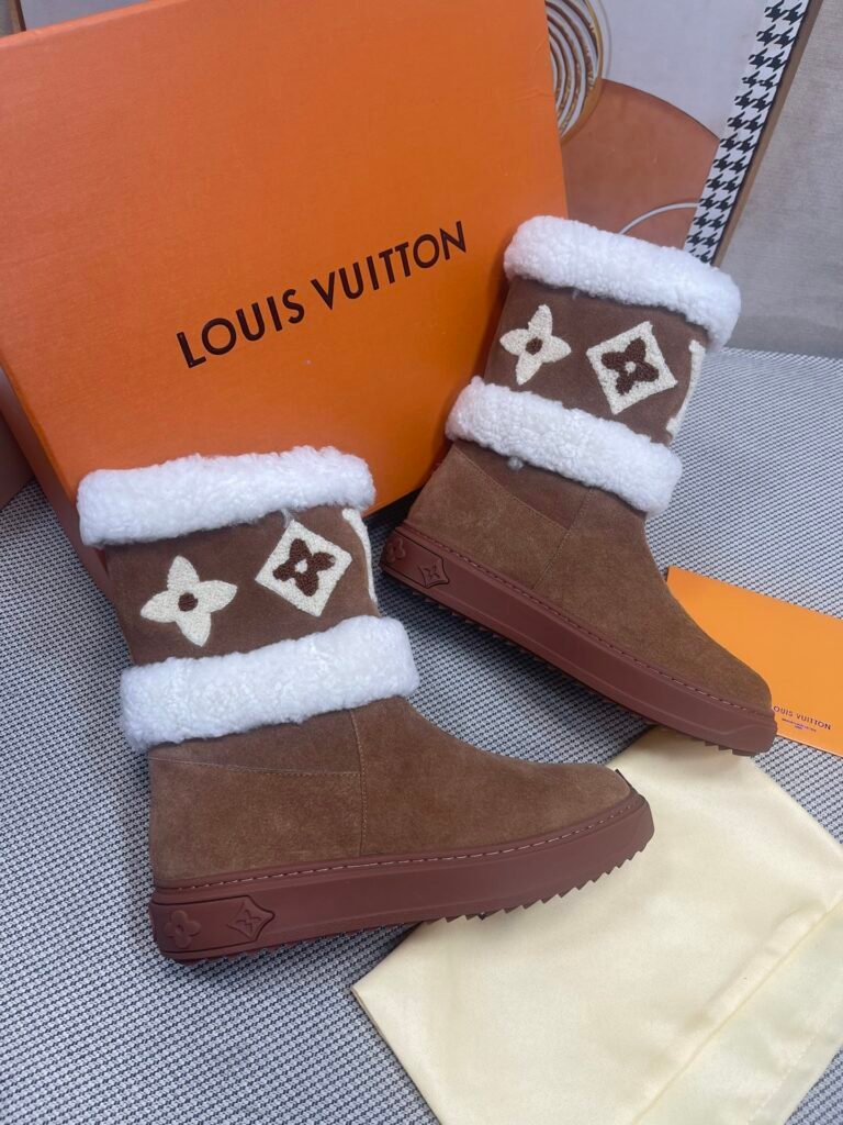 Louis Vuitton Unisex Ankle Boots detail 3
