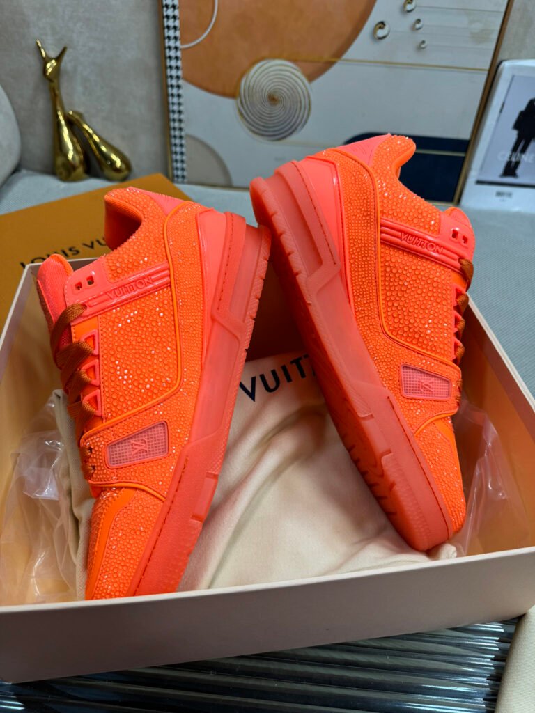 Louis Vuitton Unisex Low-Top Sneakers detail 3