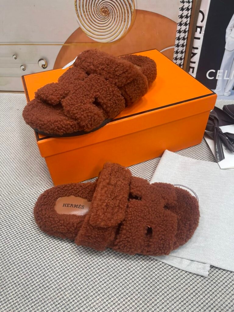 Hermès Unisex Slides detail 3