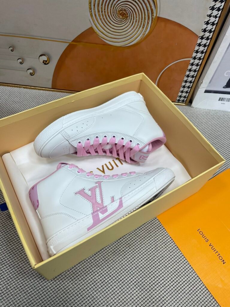 Louis Vuitton Unisex High-Top Sneakers detail 3