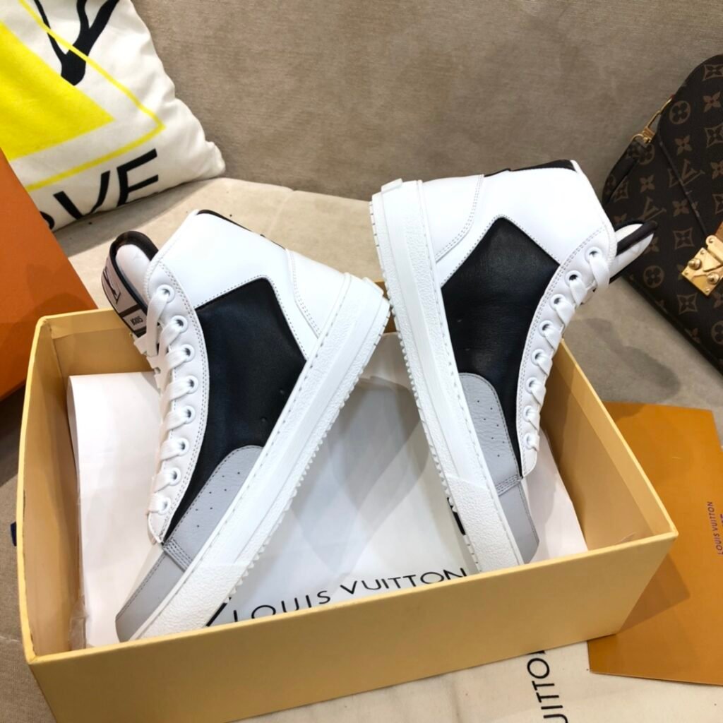 Louis Vuitton Unisex High-Top Sneakers detail 3