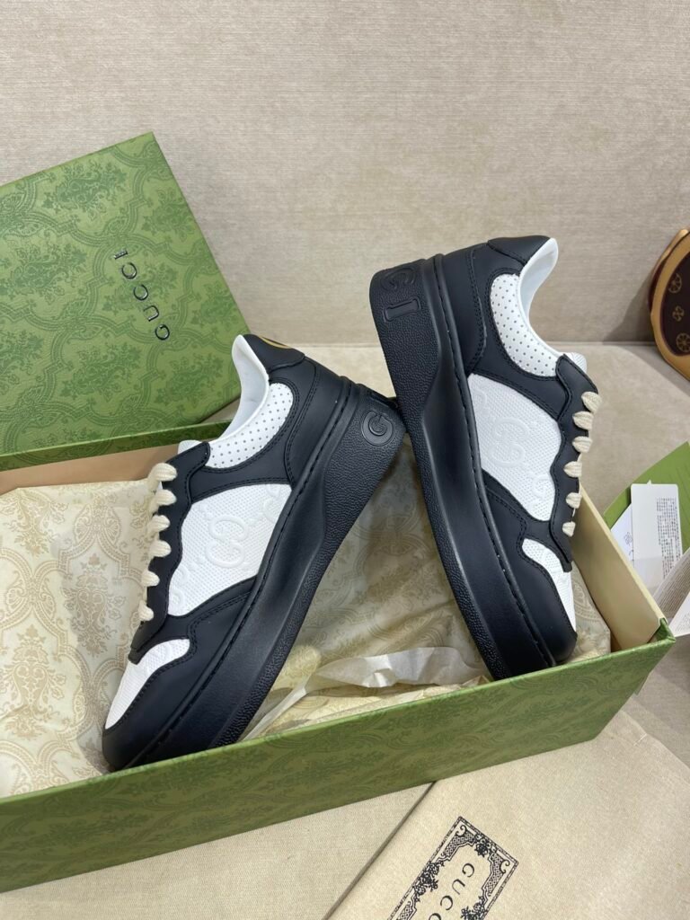 Gucci Unisex Chunky Sneakers detail 3