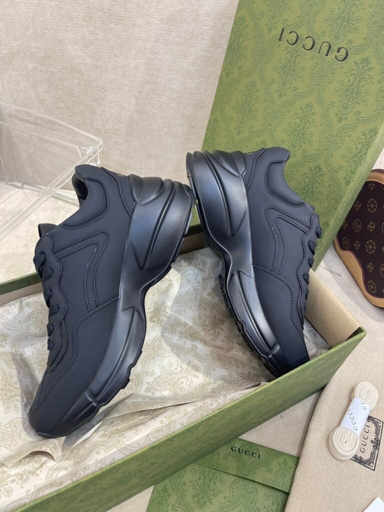 Dior Unisex Chunky Sneakers detail image 3