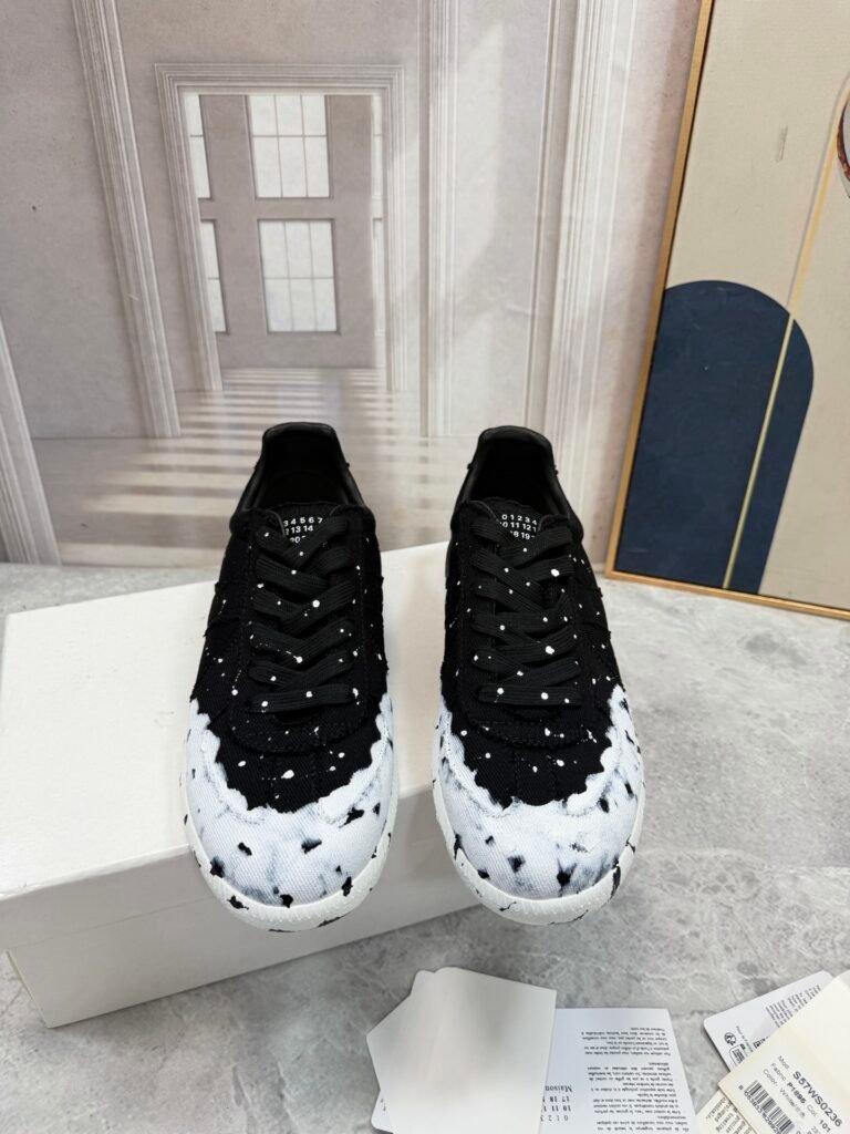 MM6 Maison Margiela Unisex Sneakers detail image 4