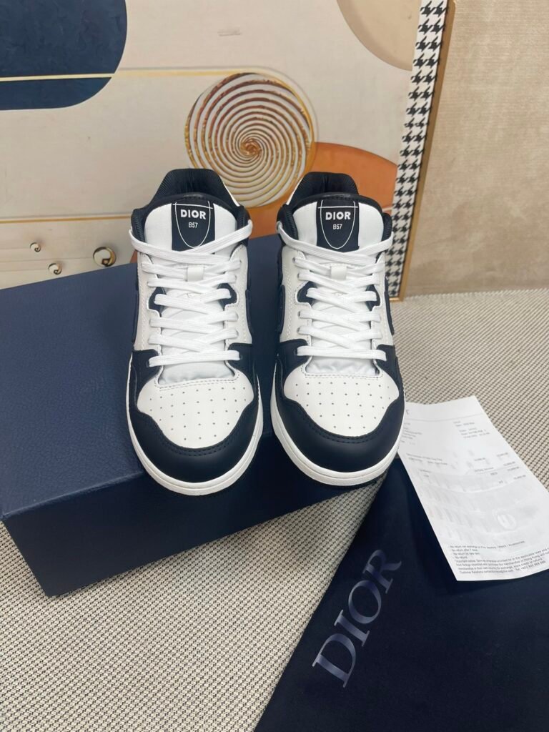 Dior Unisex Chunky Sneakers detail 4