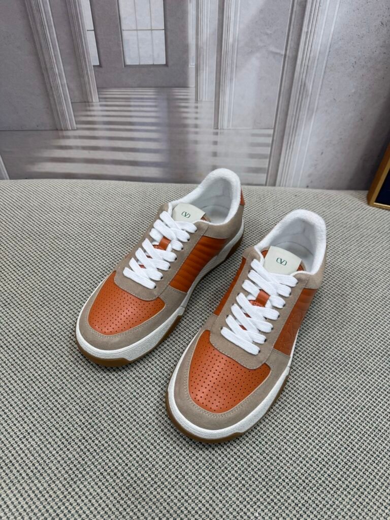 Valentino Garavani Unisex Loafers detail 4