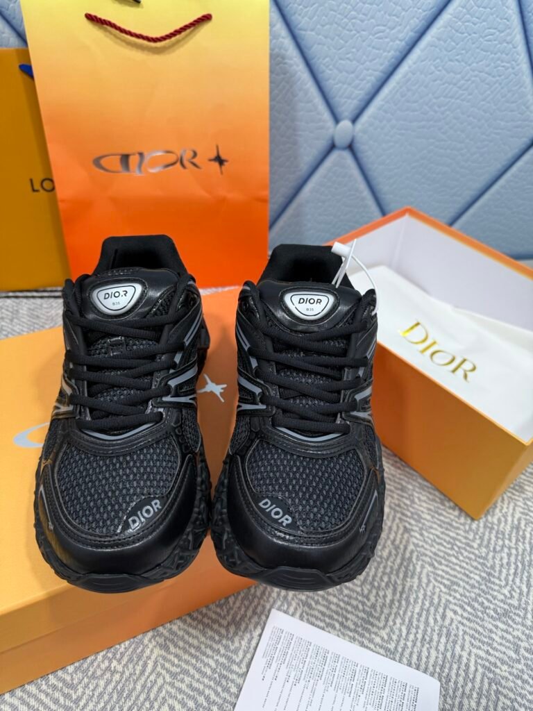 Dior Unisex Chunky Sneakers detail image 4