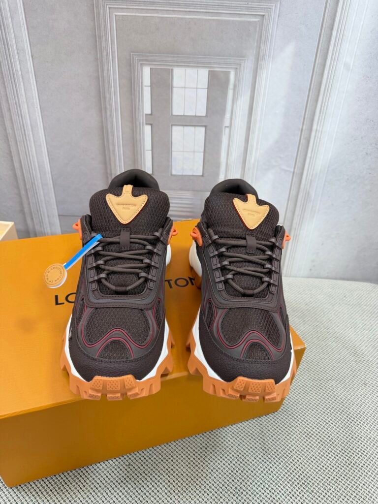 Louis Vuitton Unisex Basketball Sneakers detail 4