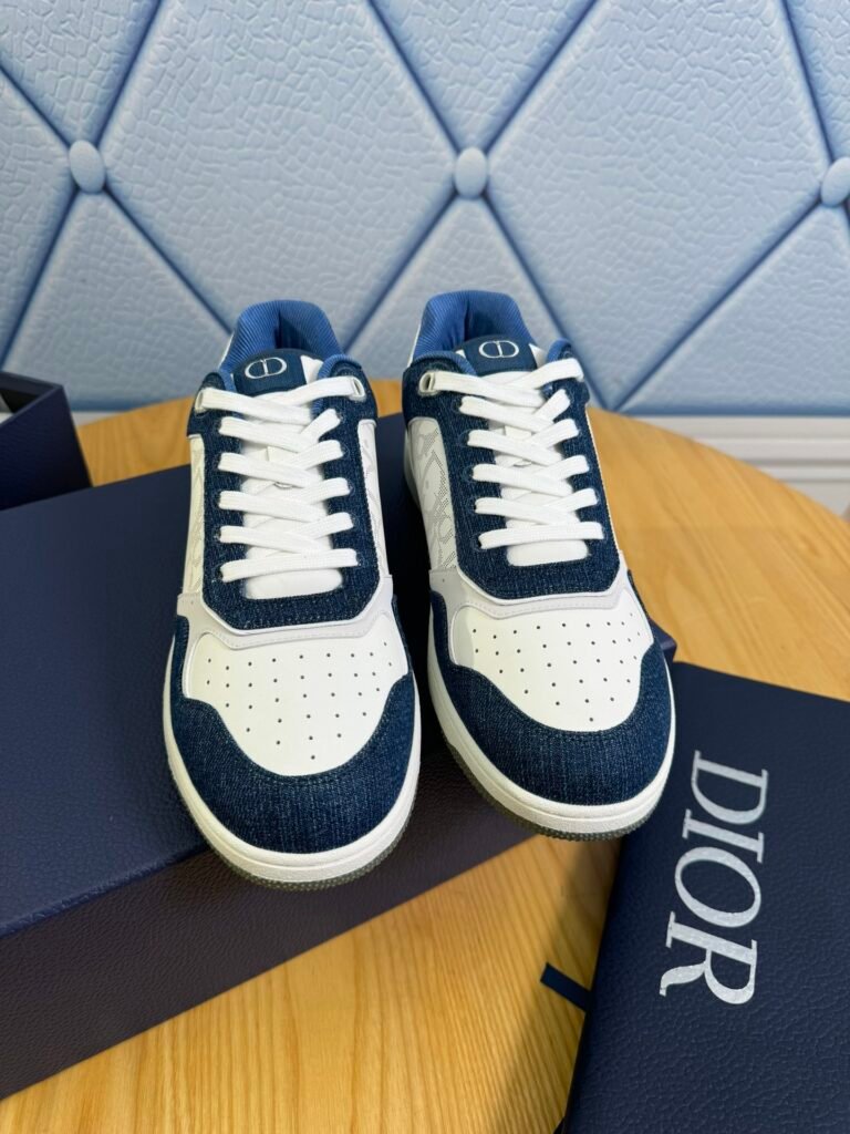Dior Unisex Chunky Sneakers detail 4