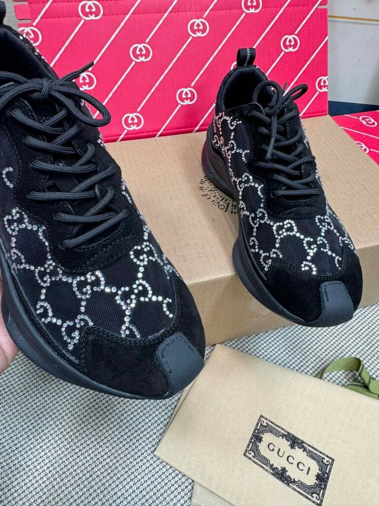 Gucci Unisex Chunky Sneakers detail image 4