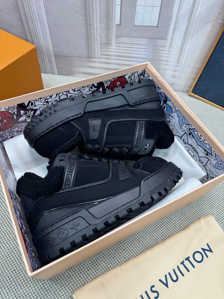 Louis Vuitton Unisex Basketball Sneakers detail 4