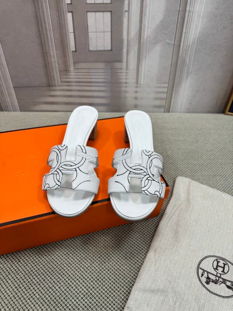 Hermès Unisex Slides detail 4