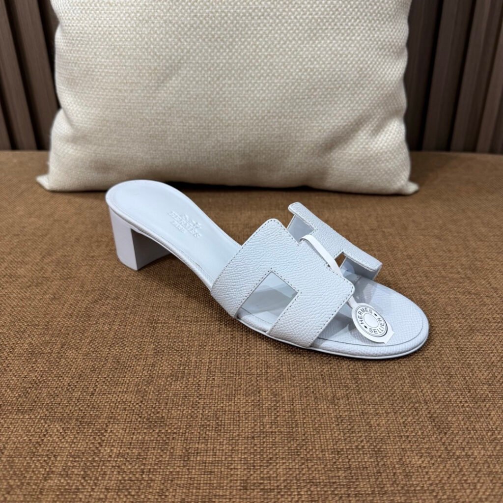 Hermès Unisex Leather-Sole Shoes detail 4