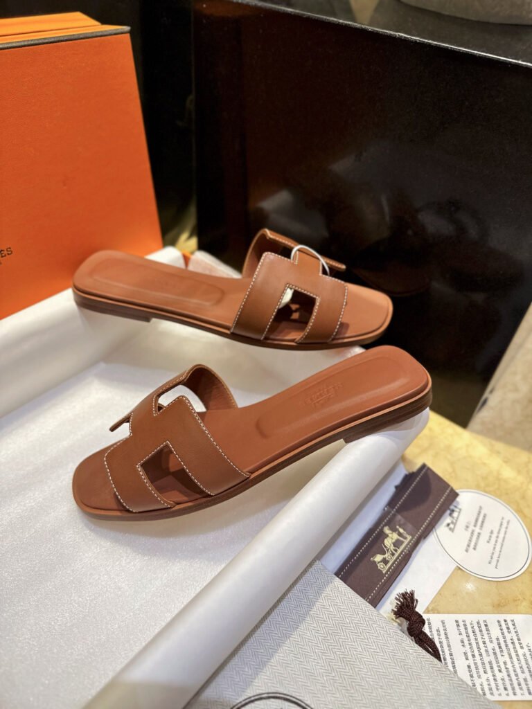 Hermès Unisex Slides detail 4