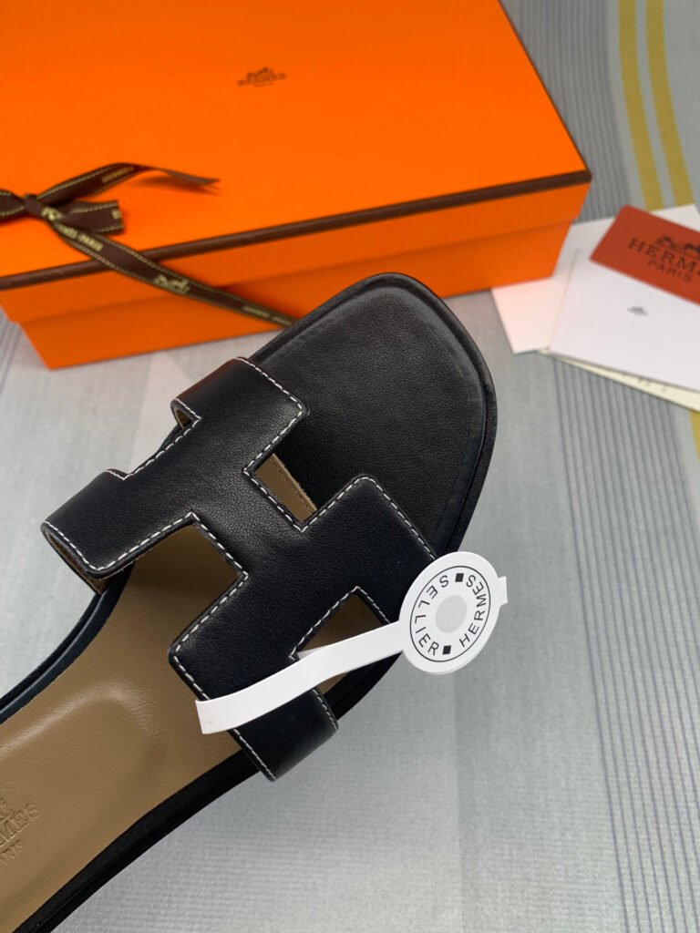 Hermès Unisex Slides detail 4