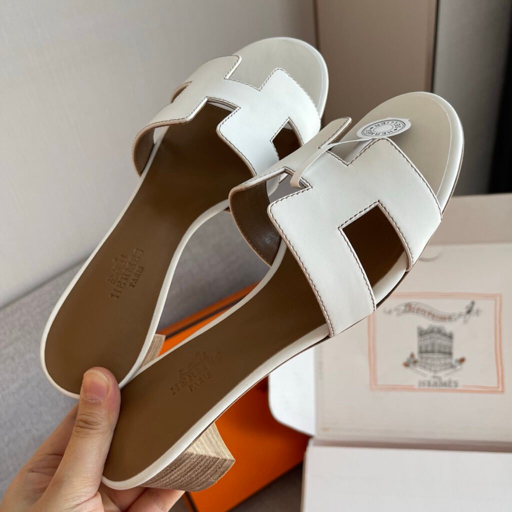 Hermès Women's High-Heel Pumps detail 4