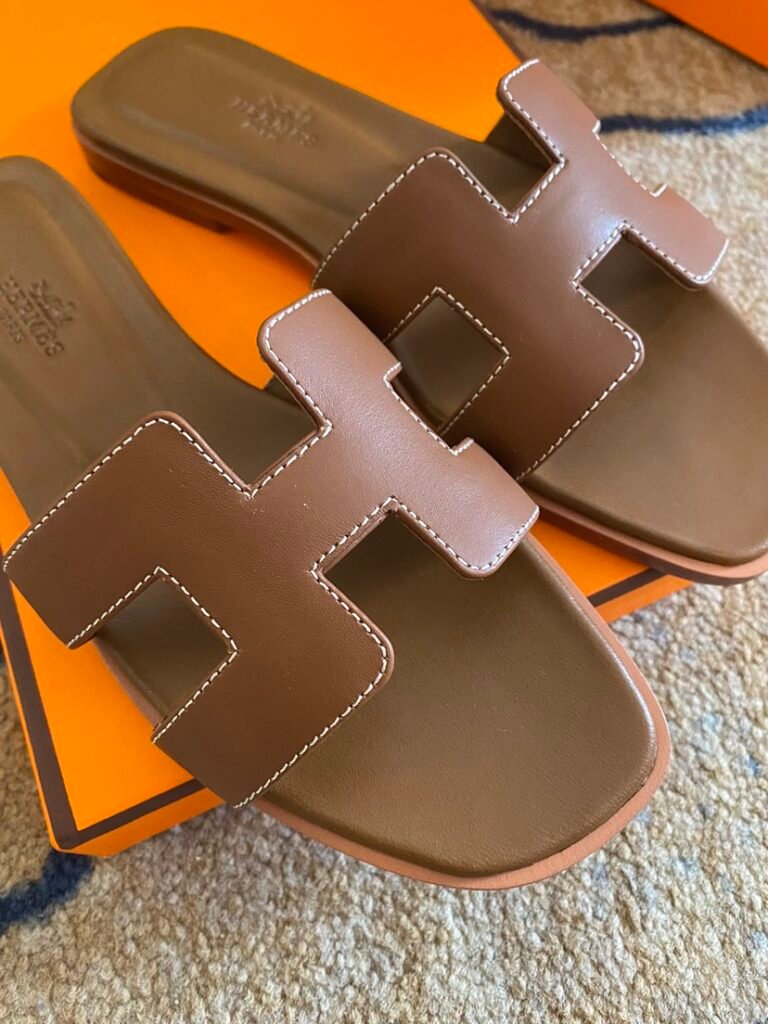 Hermès Unisex Sneakers detail 4