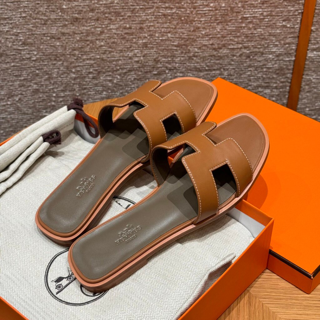 Hermès Unisex Slides detail 4