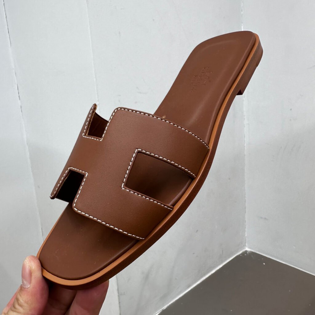 Hermès Women's Sneakers detail 4