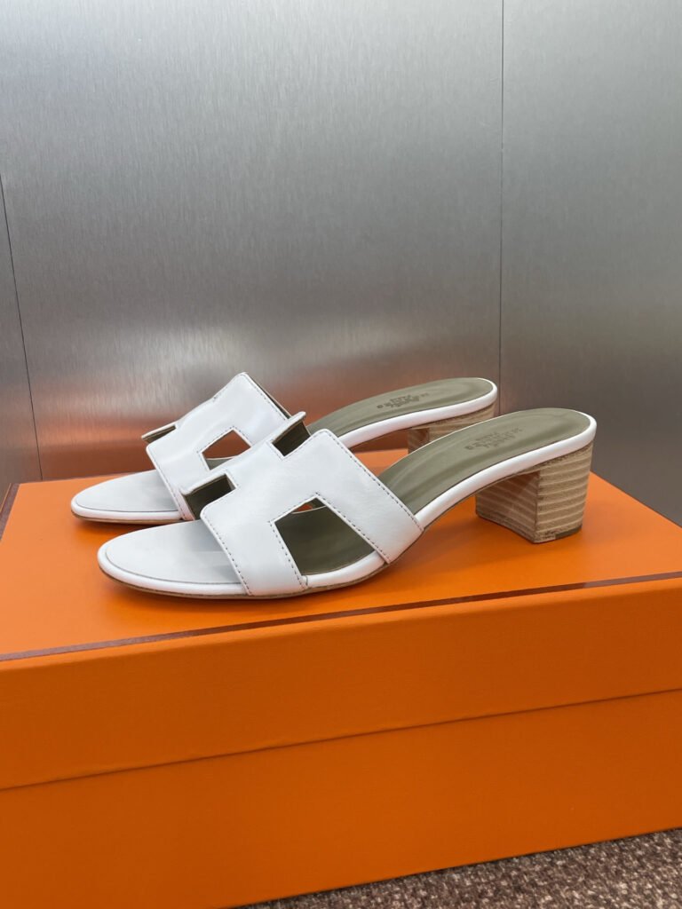 Hermès Unisex Slides detail 4