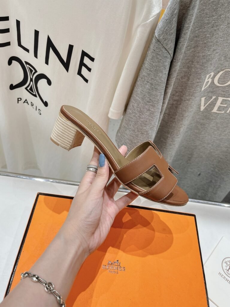 Hermès Unisex Slides detail 4