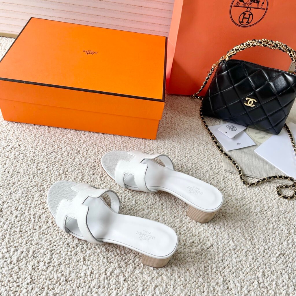 Hermès Unisex Slides detail 4