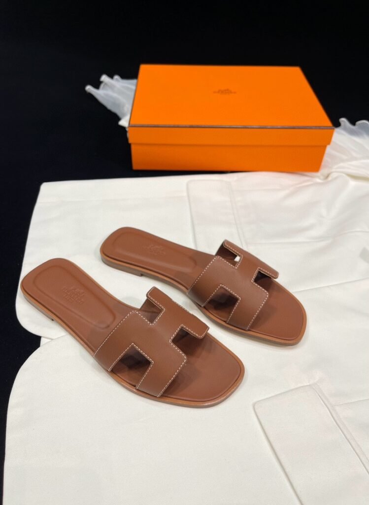 Hermès Unisex Slides detail 4