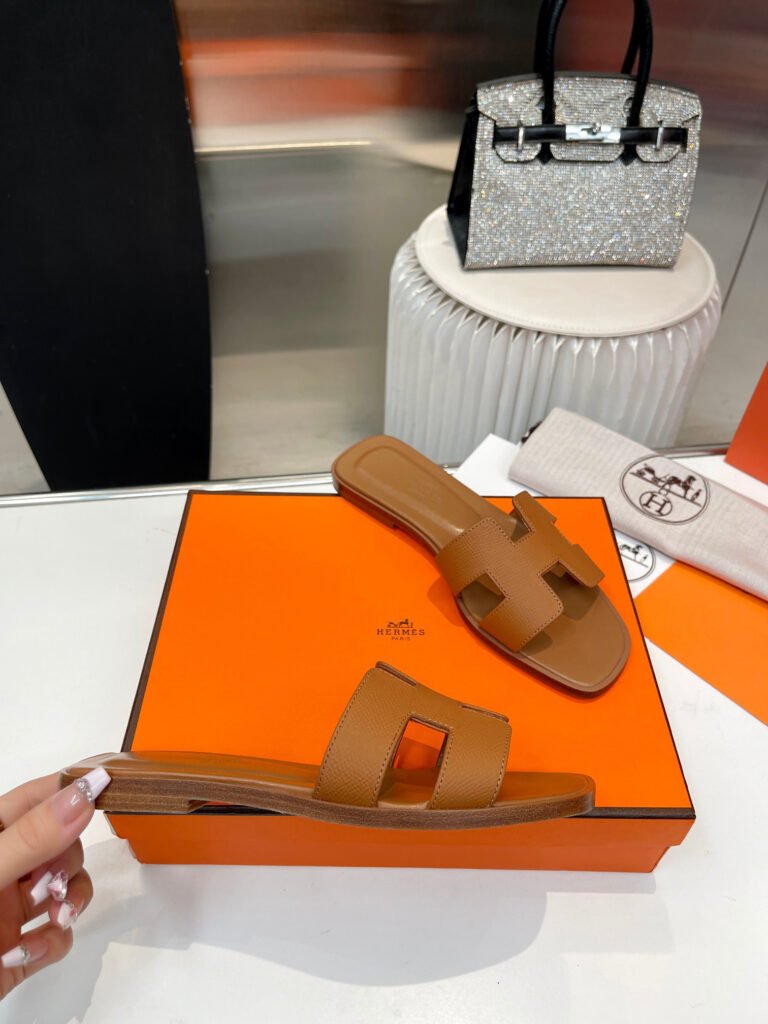 Hermès Unisex Slides detail 4