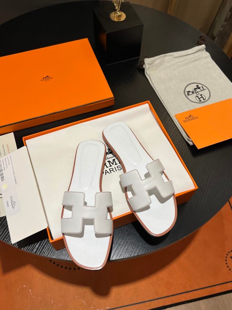 Hermès Unisex Slides detail 4