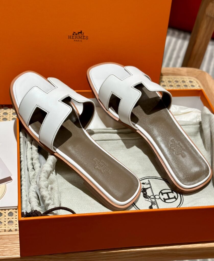 Hermès Unisex Slides detail 4