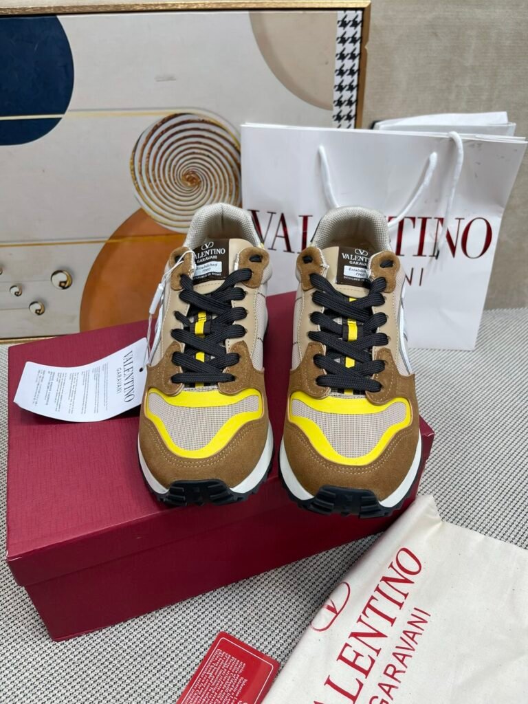 Valentino Garavani Unisex Athletic Sneakers detail image 4