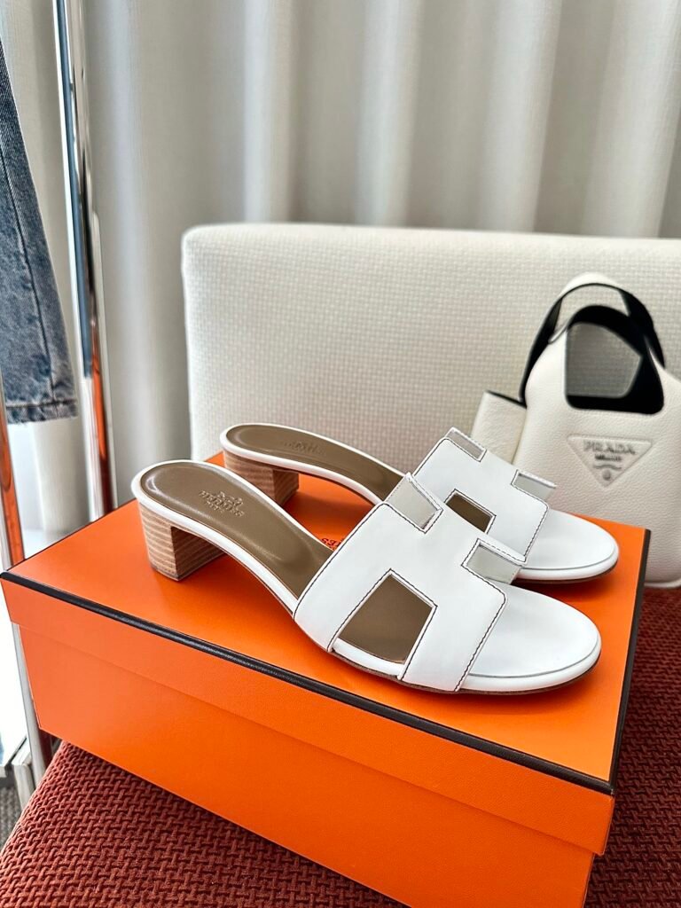 Hermès Unisex Slides detail 4