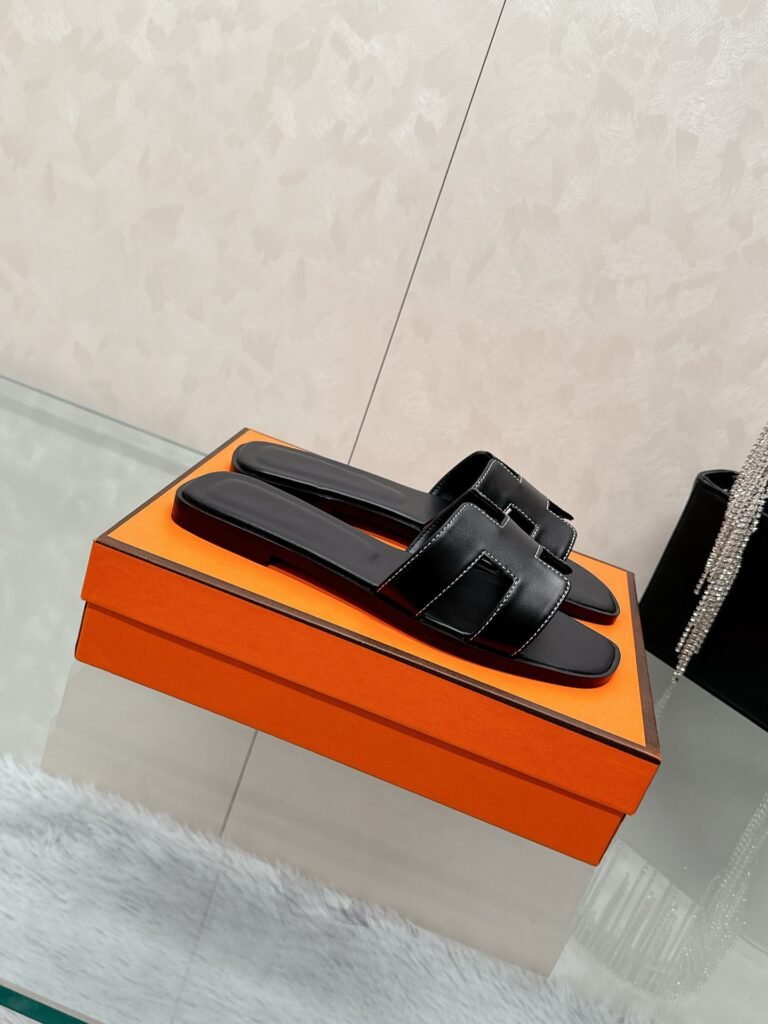 Hermès Unisex Slides detail 4