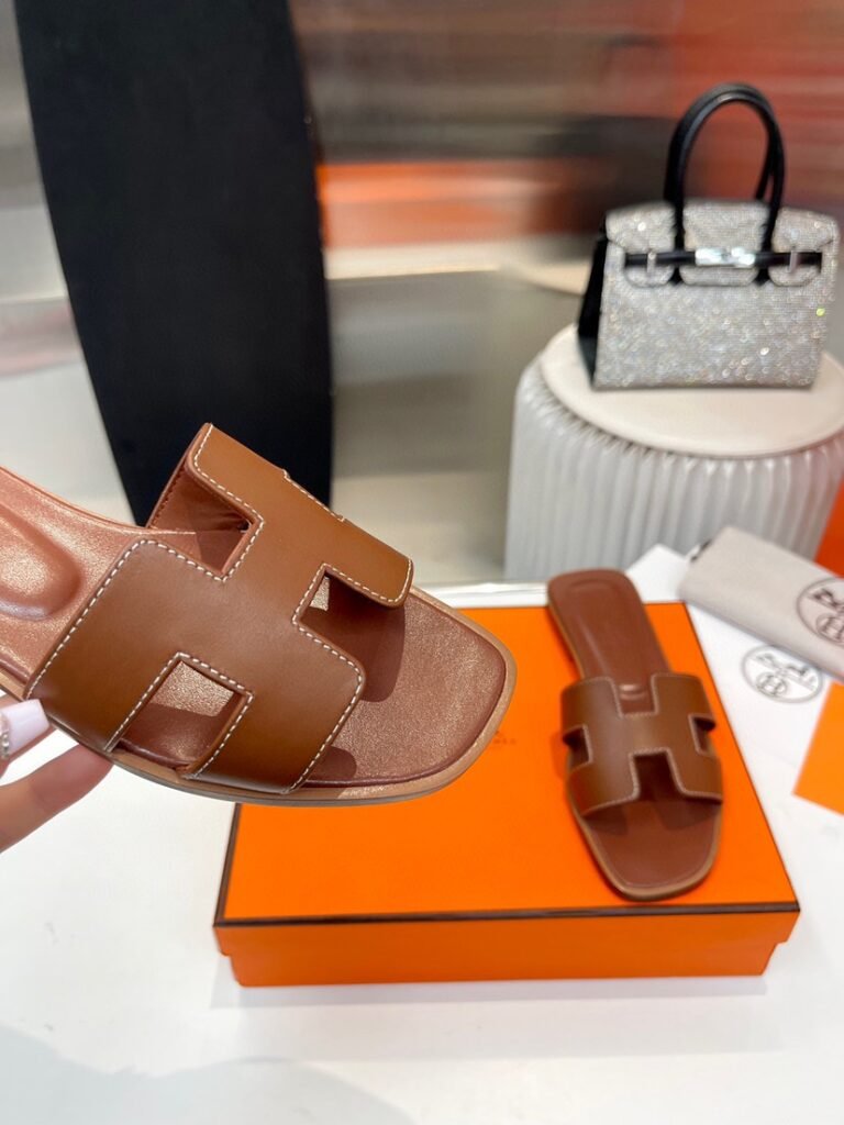 Hermès Unisex Slides detail 4