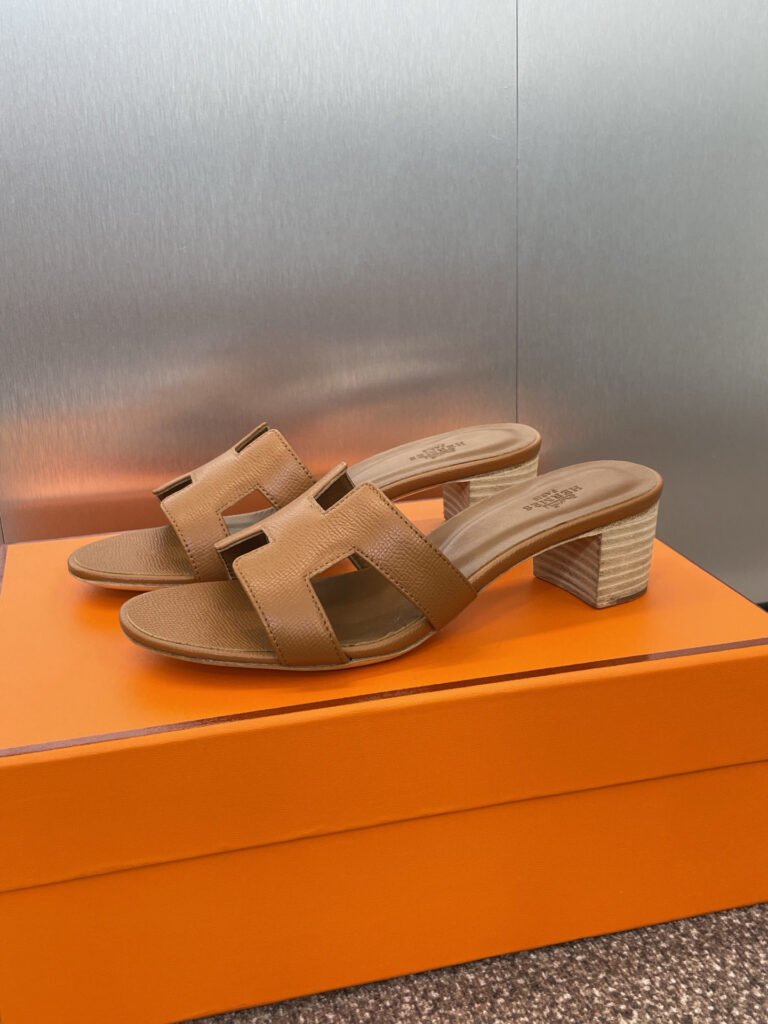 Hermès Unisex Slides detail 4