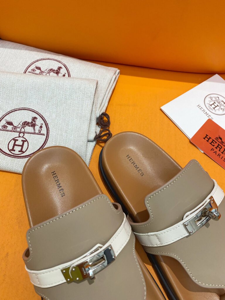 Hermès Unisex Slides detail 4