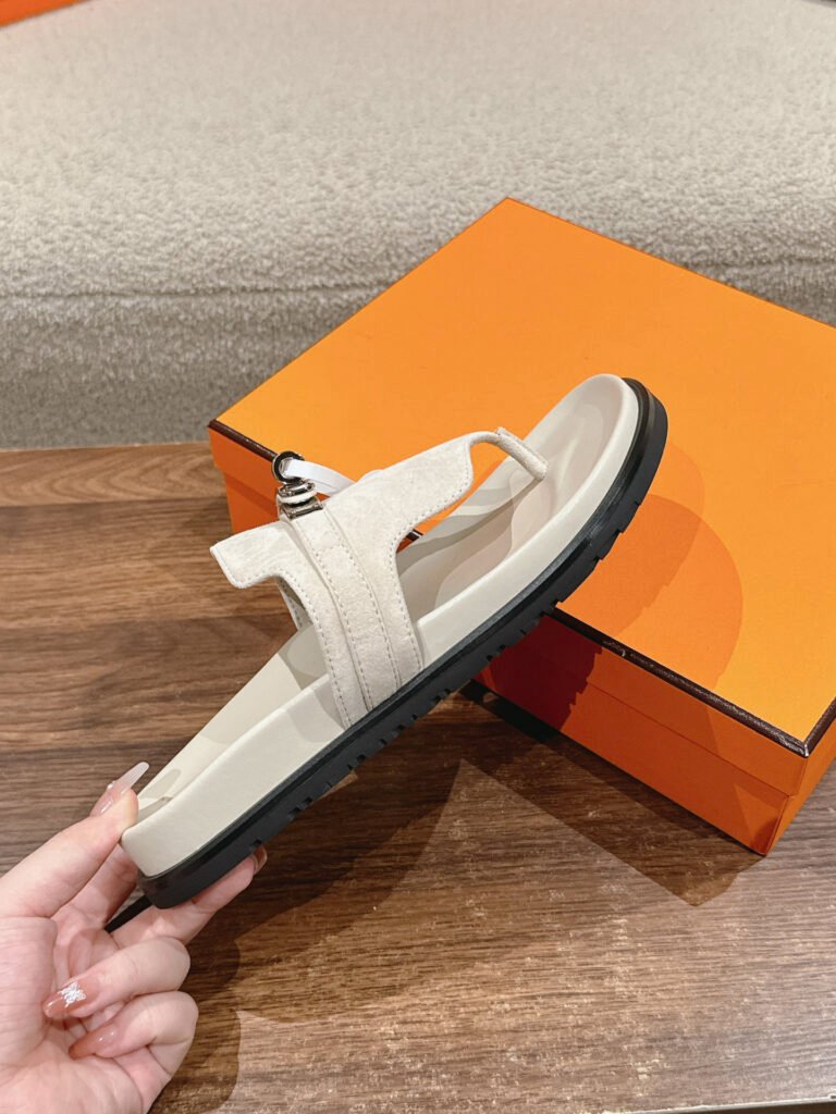 Hermès Unisex Sandals detail 4