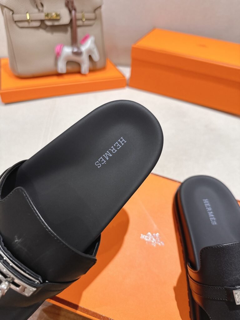 Hermès Unisex Slides detail 4