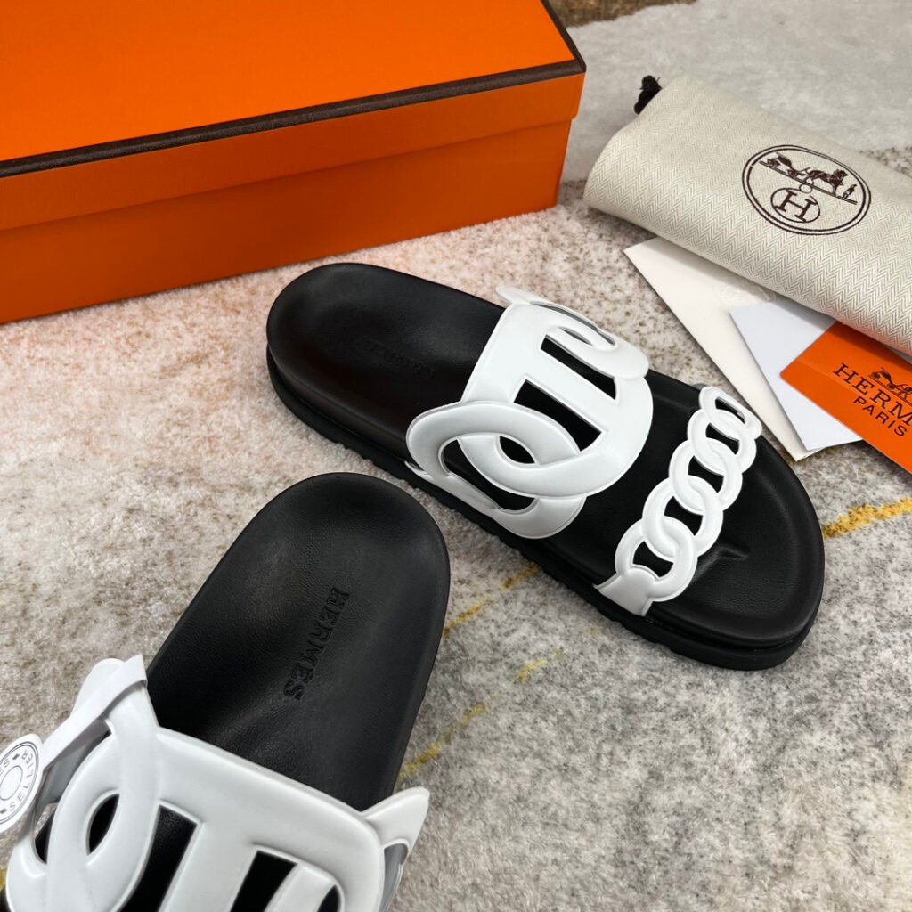 Hermès Unisex Sandals detail 4