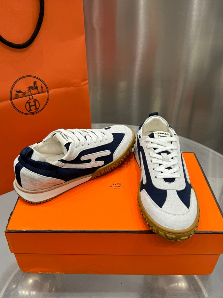 Hermès Unisex Sneakers detail 4
