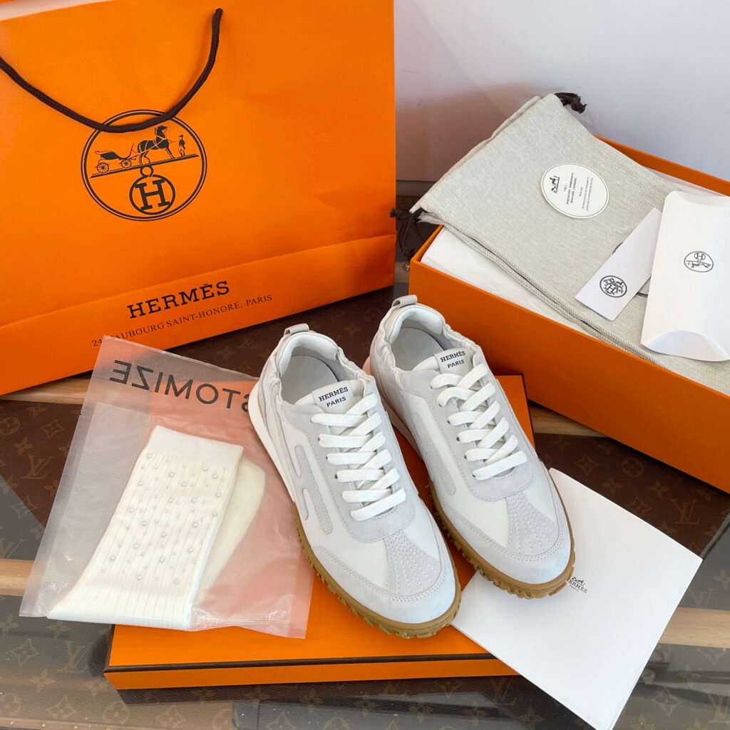 Hermès Unisex Sneakers detail 4