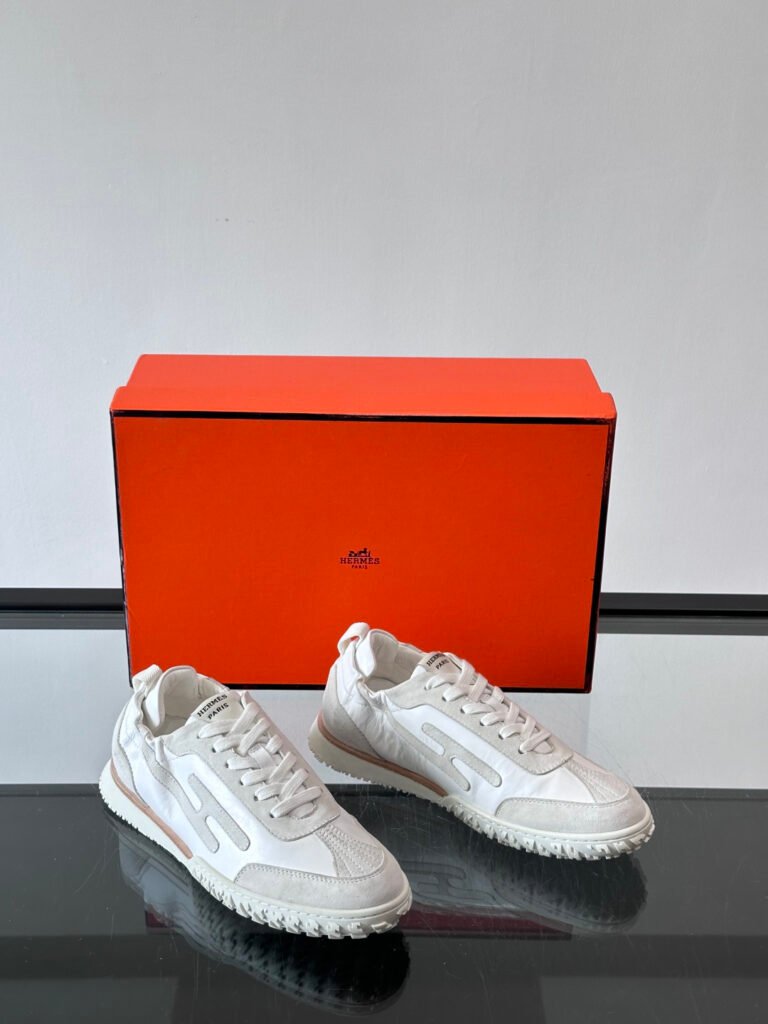 Hermès Unisex White Low-Top Sneakers detail 4