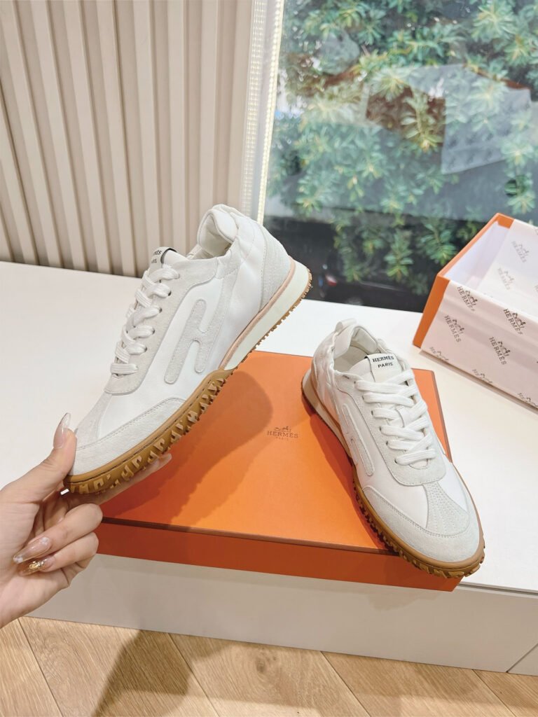 Hermès Unisex White Low-Top Sneakers detail 4