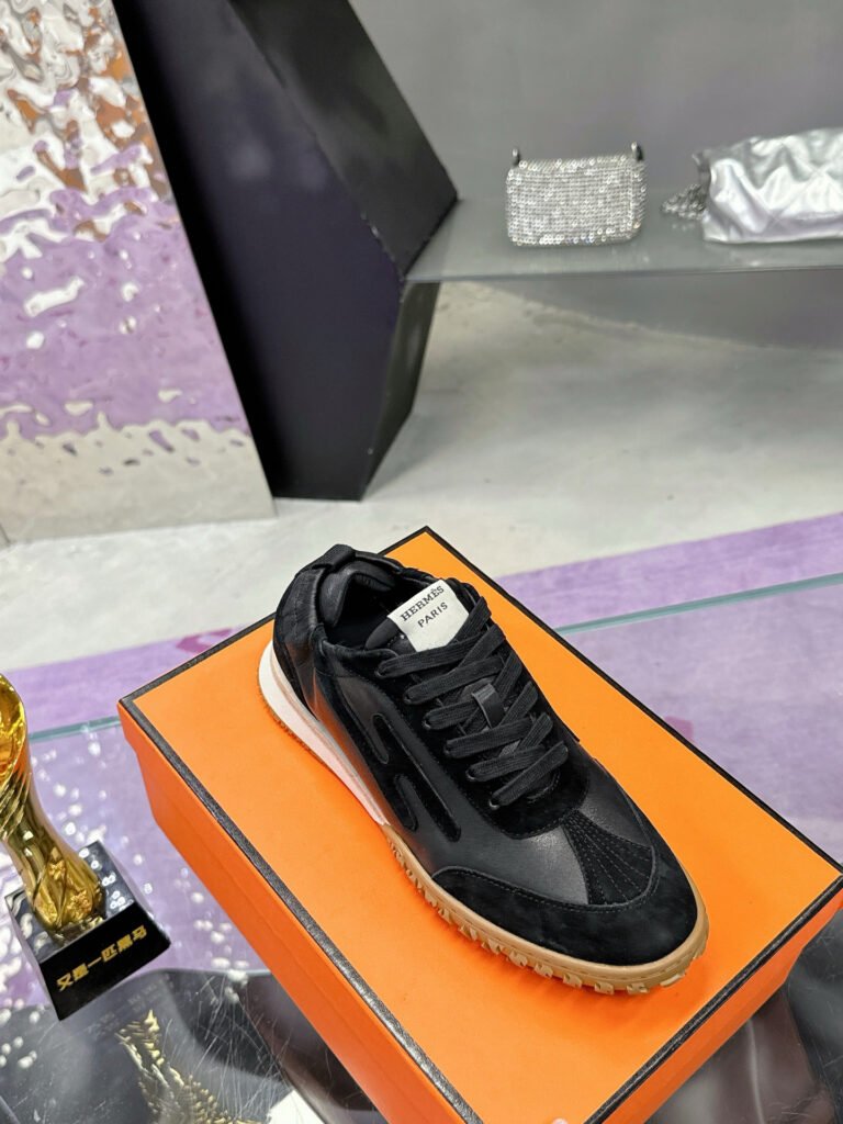Hermès Unisex White Low-Top Sneakers detail 4