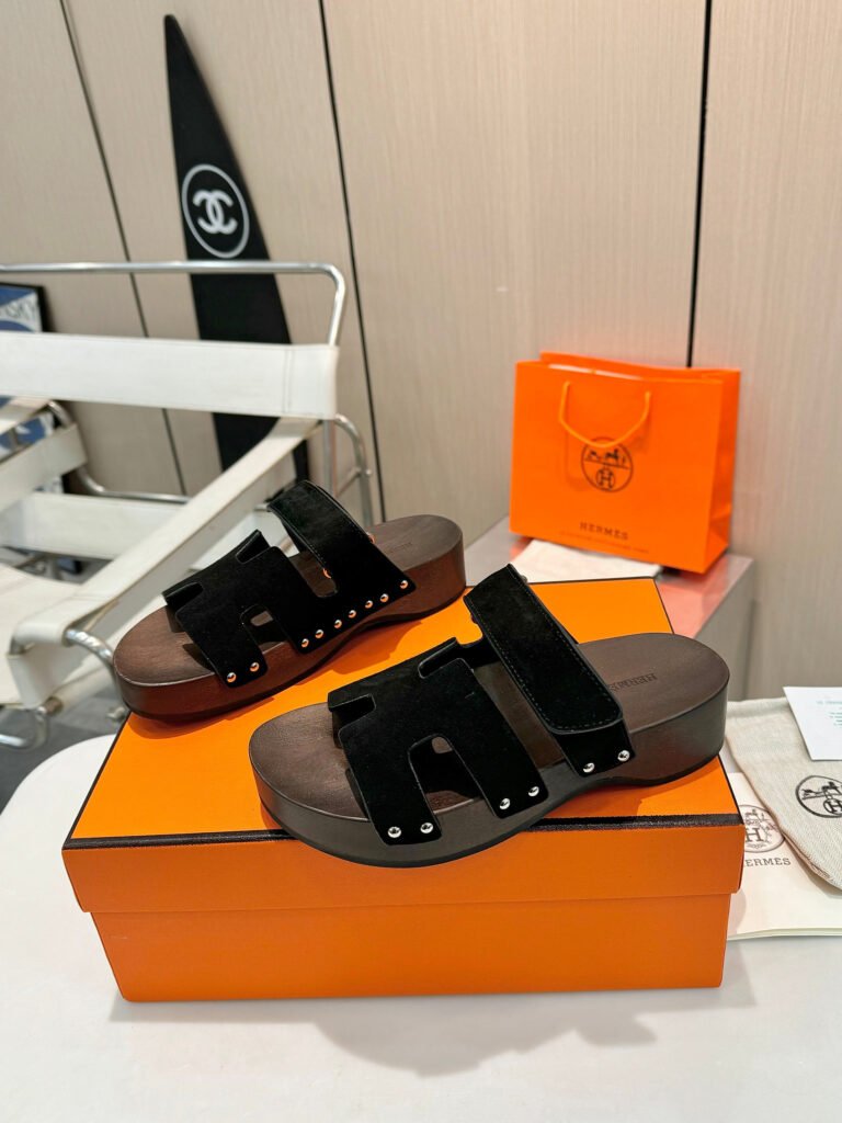 Hermès Women's Slides detail 4