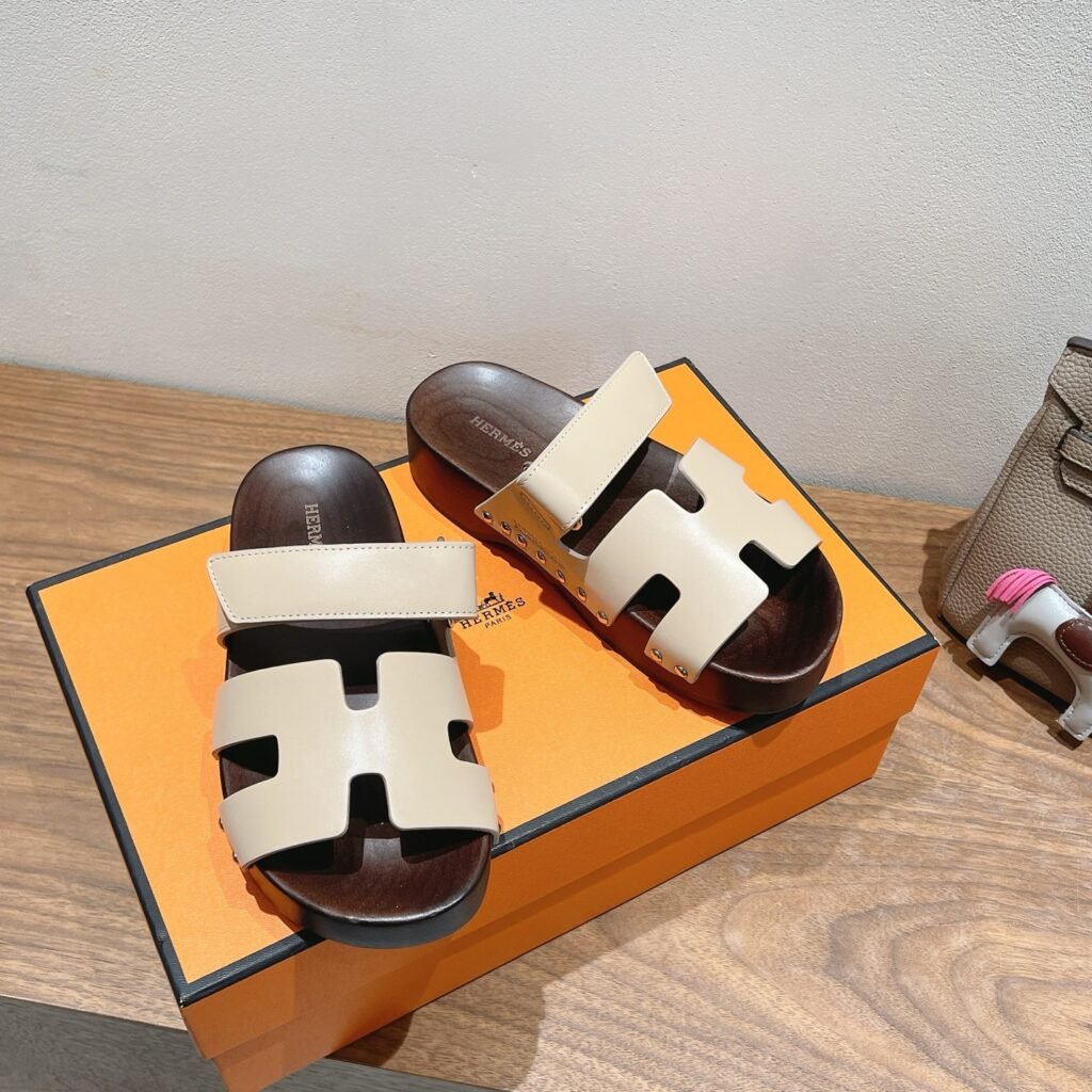 Hermès Unisex Slides detail 4
